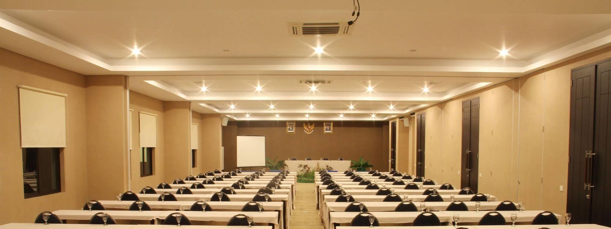 El Hotel Malang Extérieur photo